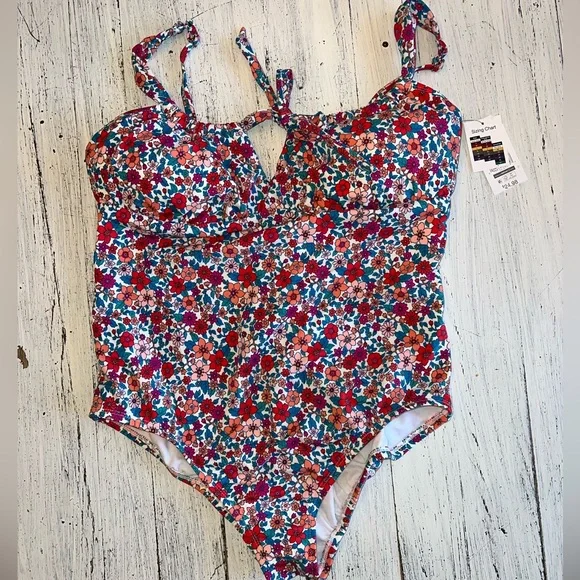 New with tags Time and Tru floral one-piece swimsuit in size XL (16–18). - Picture 7 of 8